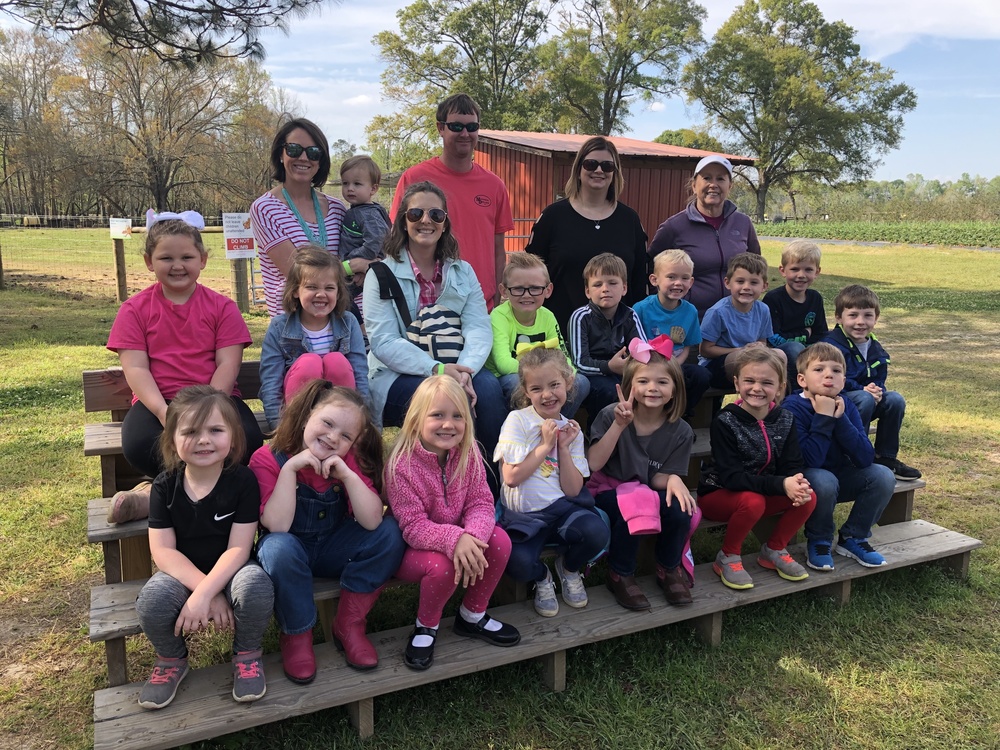 Kindergarten Classes Visit Calhoun Produce Elementary School